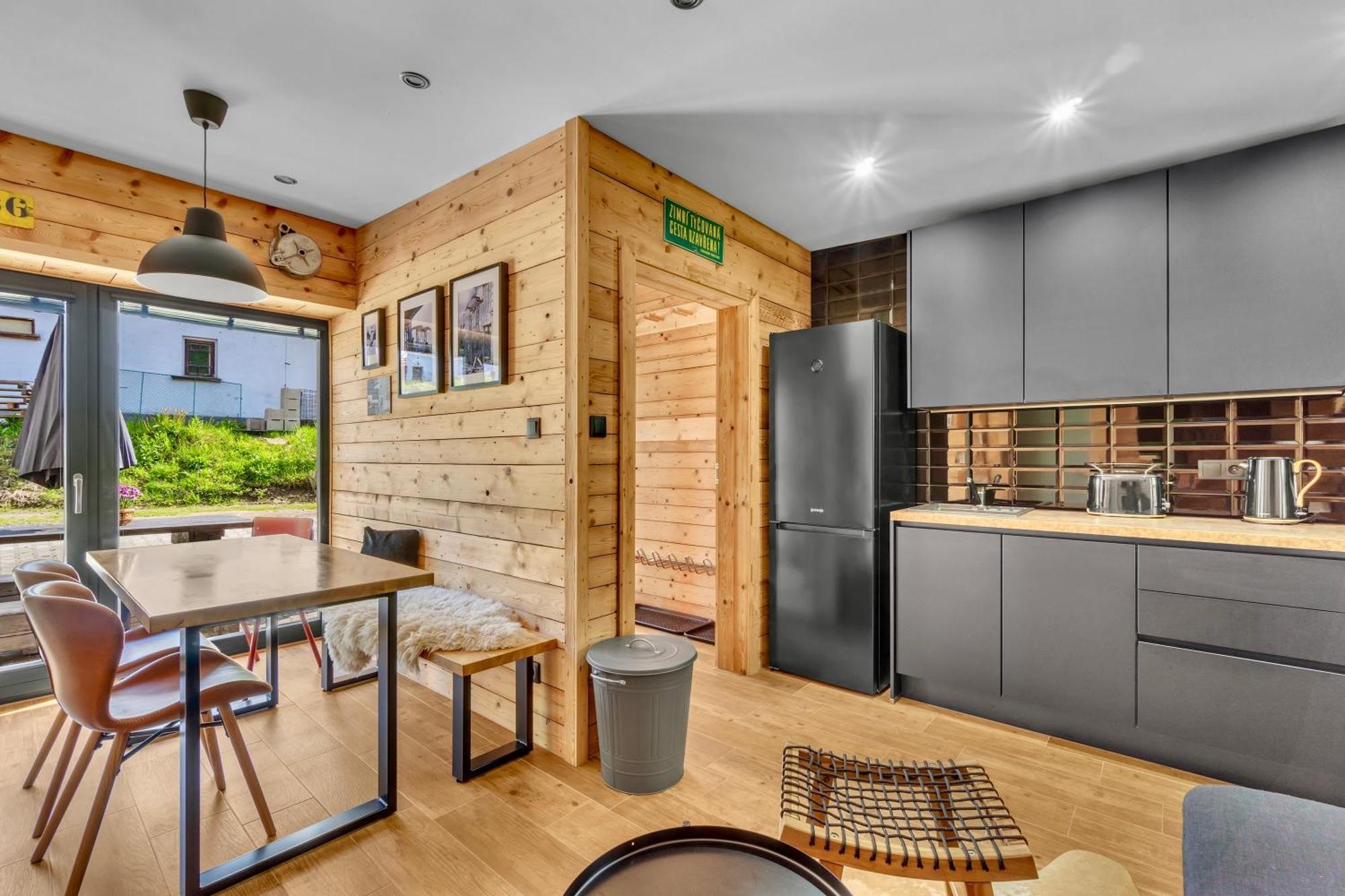 Apartments Von-Roll Рокитнице над Ийзероу Екстериор снимка